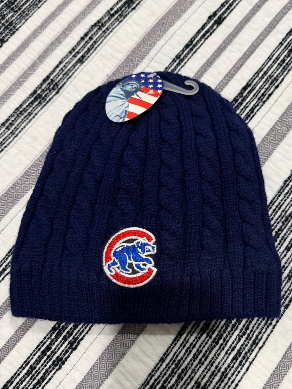 NWT Chicago Cubs thermal lined beanie hat